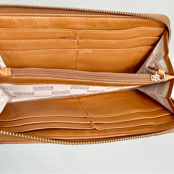 Michael Kors Ruched Leather Wallet - Picture 7 of 11